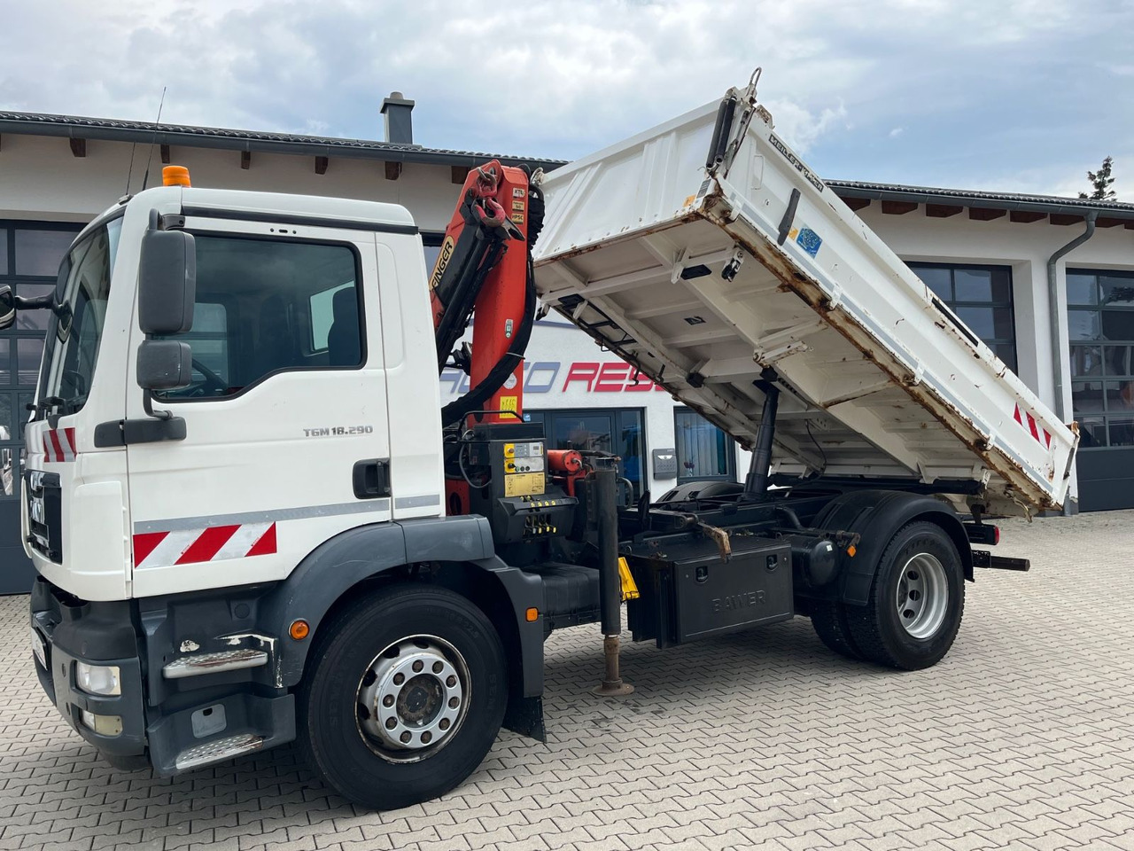 MAN TGM 18.290 Kipper Kran Palfinger PK 11001 - قلابات, شاحنة كرين: صور 5 MAN TGM 18.290 Kipper Kran Palfinger PK 11001 - قلابات, شاحنة كرين: صور 5