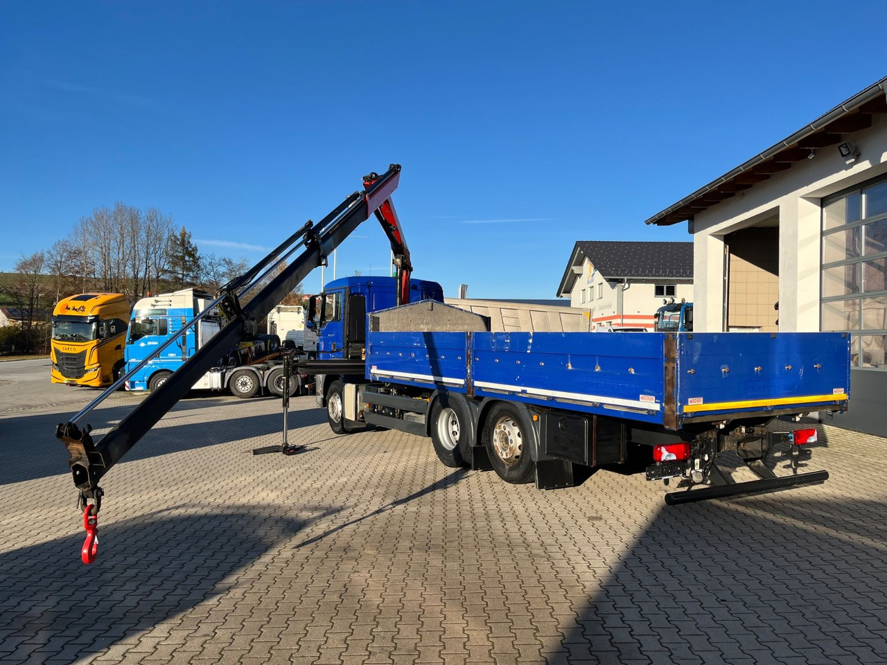 MAN TGS 26.320 Pritsche mit Kran Palfinger PK12002 - شاحنات مسطحة, شاحنة كرين: صور 5 MAN TGS 26.320 Pritsche mit Kran Palfinger PK12002 - شاحنات مسطحة, شاحنة كرين: صور 5
