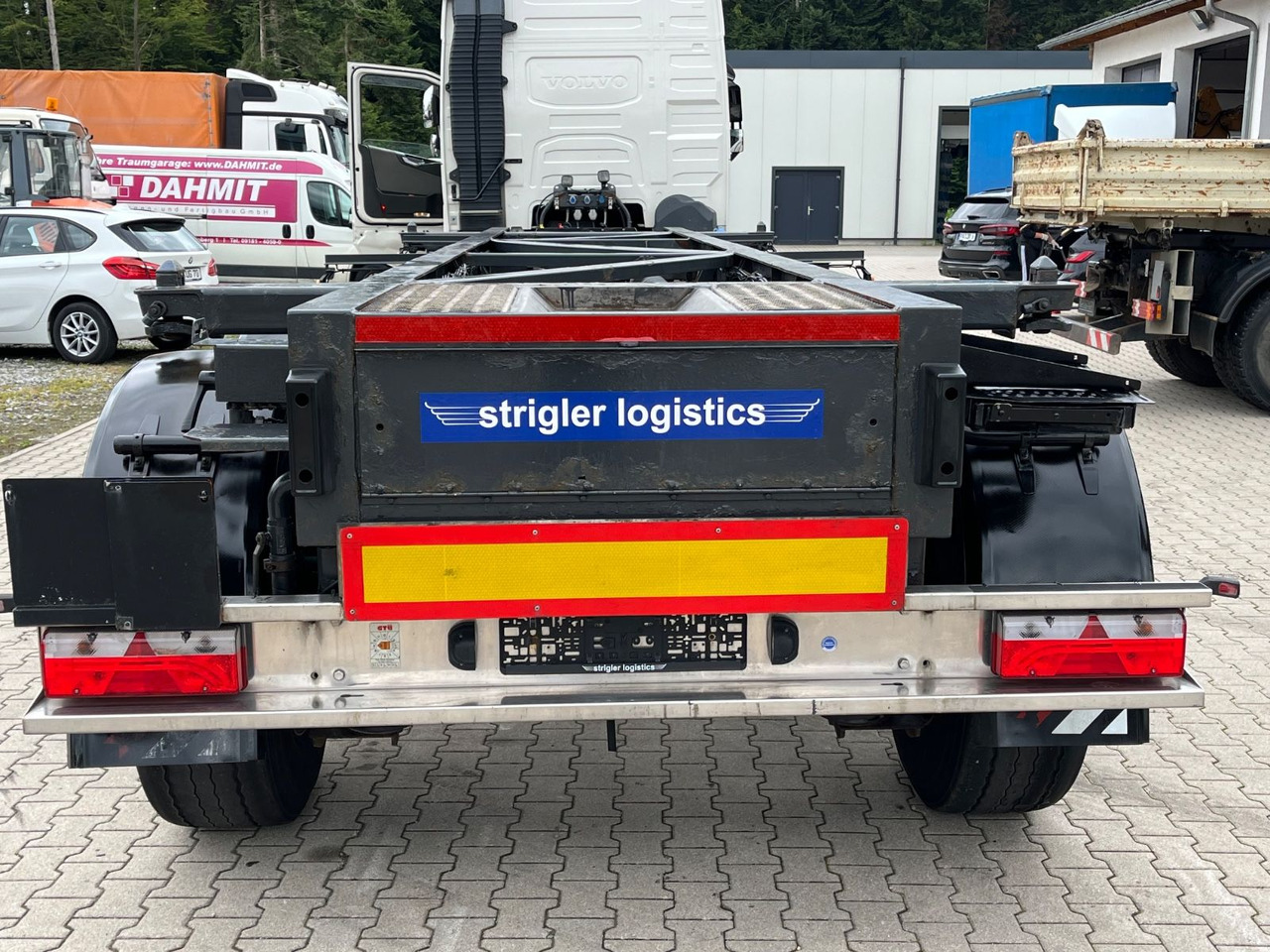 Schwarzmüller S1 R-Serie Tank Chassis ADR SAF Alufelgen - شاحنات الحاويات/ جسم علوي قابل للتغيير نصف مقطورة: صور 4 Schwarzmüller S1 R-Serie Tank Chassis ADR SAF Alufelgen - شاحنات الحاويات/ جسم علوي قابل للتغيير نصف مقطورة: صور 4