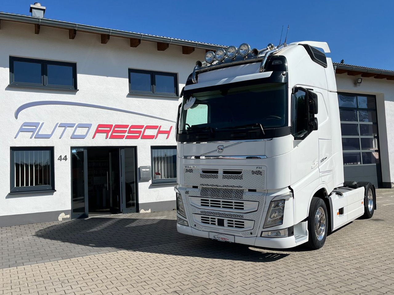 Volvo FH 500 Lowdeck Mega Standklima NAVI - شاحنة جرار: صور 1 Volvo FH 500 Lowdeck Mega Standklima NAVI - شاحنة جرار: صور 1