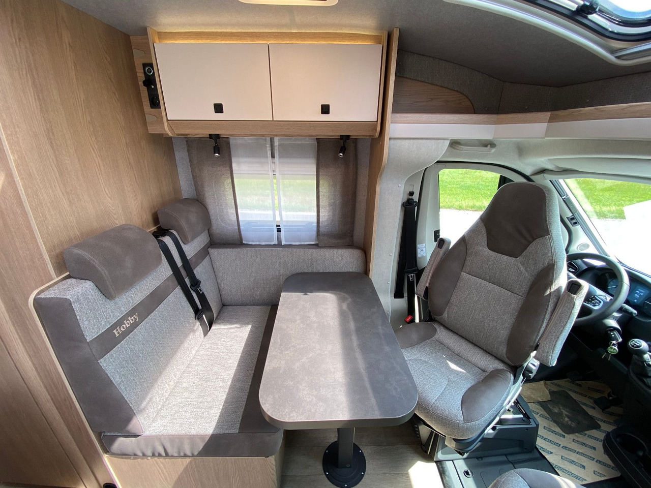 موتر هوم شبه متكامل Hobby OnTour C 700 GQ MJ25/MARKISE/RFK/SAFETY-PAKET: صور 20