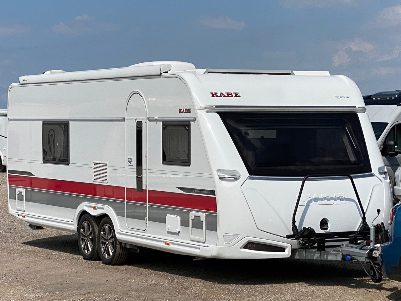 Kabe Royal 740 TDL KS, Voll Ausstattung, Hubstützen - كرفان سحب: صور 1 Kabe Royal 740 TDL KS, Voll Ausstattung, Hubstützen - كرفان سحب: صور 1