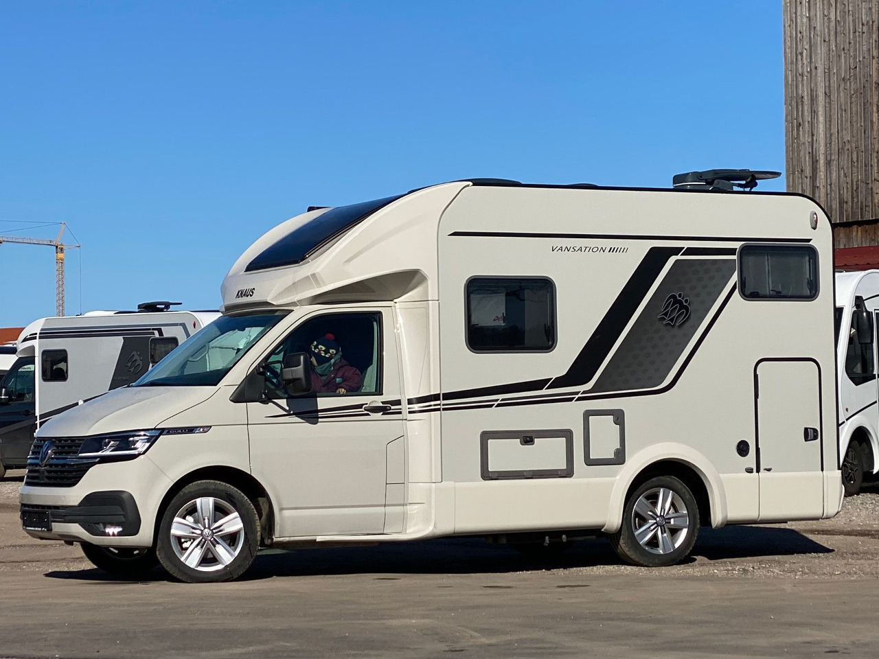 Knaus TOURER CUVISION 500 MQ,4 Personen,slide Bett Knaus TOURER CUVISION 500 MQ,4 Personen - موتر هوم شبه متكامل: صور 4 Knaus TOURER CUVISION 500 MQ,4 Personen,slide Bett Knaus TOURER CUVISION 500 MQ,4 Personen - موتر هوم شبه متكامل: صور 4