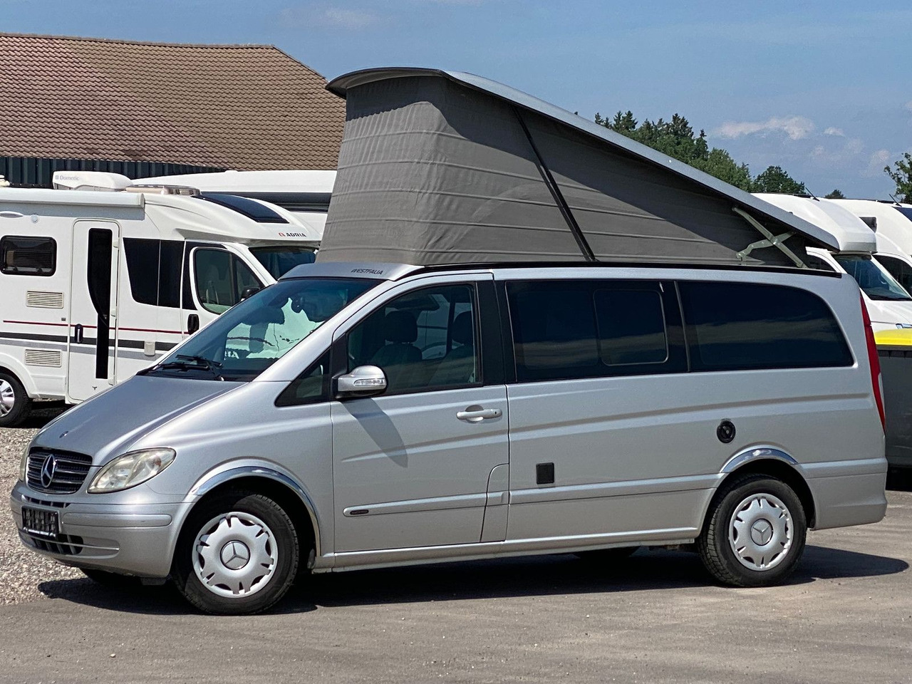 Mercedes-Benz Viano Marco Polo 2.2 CDI - ميكروباص: صور 4 Mercedes-Benz Viano Marco Polo 2.2 CDI - ميكروباص: صور 4
