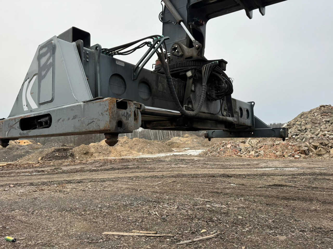 KALMAR DRF420-60S5 BJ: 2007 BStd: 32773h - رافعة للحاويات: صور 3 KALMAR DRF420-60S5 BJ: 2007 BStd: 32773h - رافعة للحاويات: صور 3
