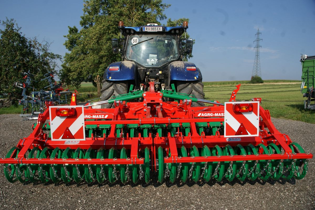 Agro-Masz BT 40 - Aktion Lagermaschine - قرص مسلفة: صور 1 Agro-Masz BT 40 - Aktion Lagermaschine - قرص مسلفة: صور 1