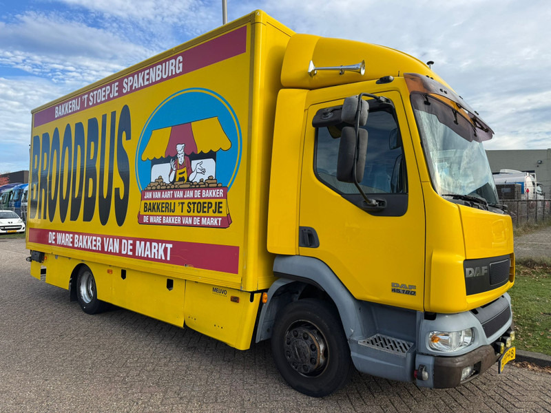 DAF LF 45.180 / Manual / Tail Lift / NL Truck - بصندوق مغلق شاحنة: صور 2 DAF LF 45.180 / Manual / Tail Lift / NL Truck - بصندوق مغلق شاحنة: صور 2