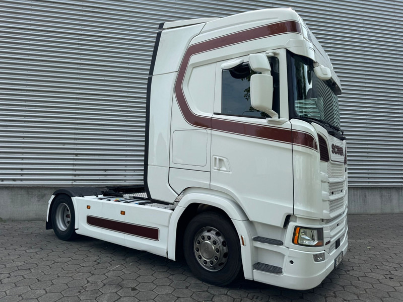 Scania S450 / Retarder / Full Air / Night Klima / 2 Tanks / TUV: 3-2026 / Belgium Truck - شاحنة جرار: صور 2 Scania S450 / Retarder / Full Air / Night Klima / 2 Tanks / TUV: 3-2026 / Belgium Truck - شاحنة جرار: صور 2