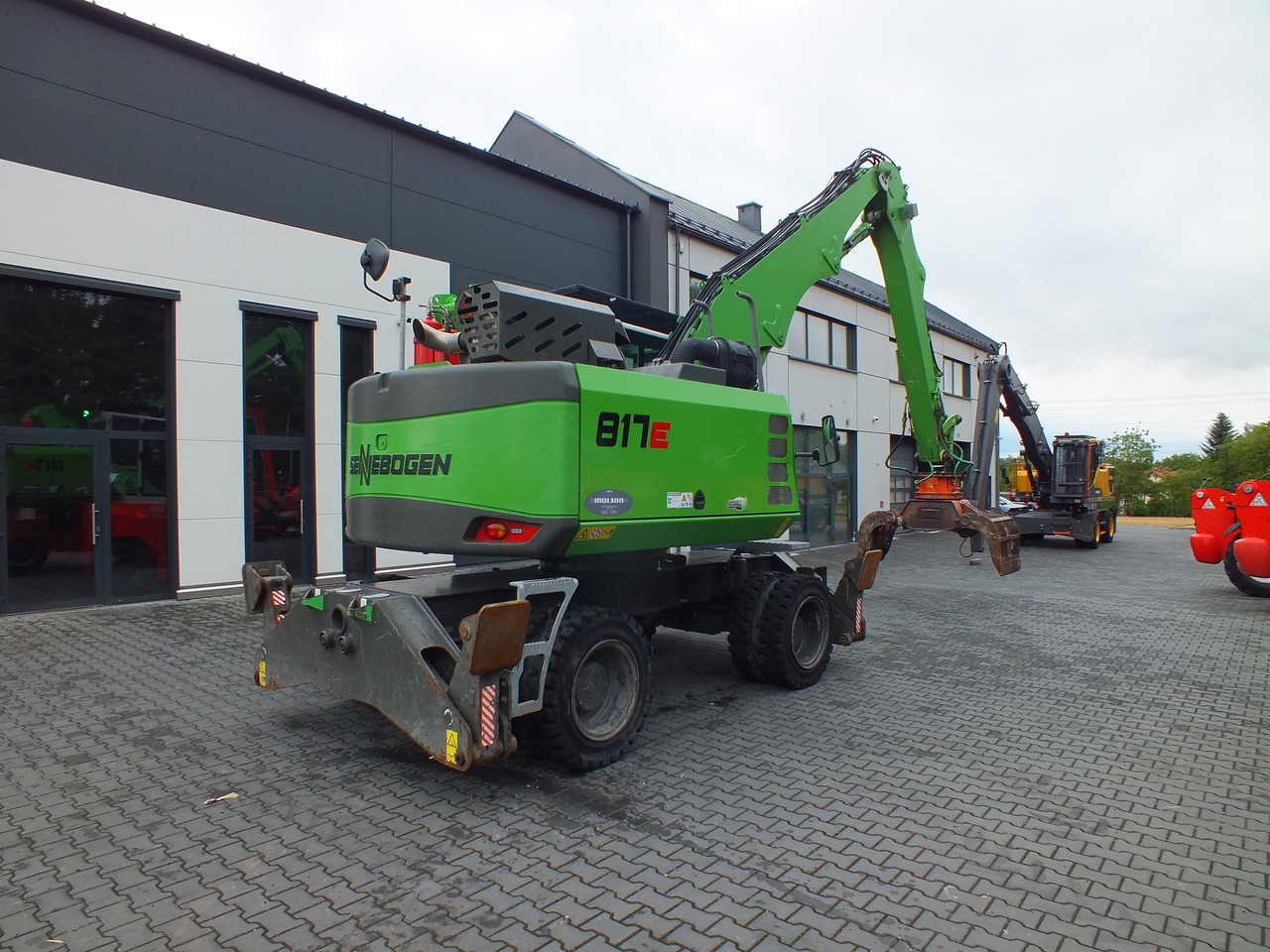 SENNEBOGEN 817E - حفارة النقل والشحن - آلات البناء: صور 5 SENNEBOGEN 817E - حفارة النقل والشحن - آلات البناء: صور 5