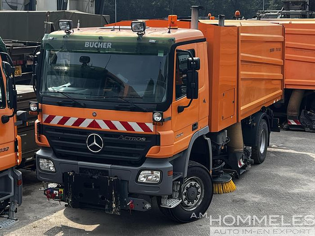 Bucher Municipal STKF 9500 4X4 - سياره كنس شوارع: صور 1 Bucher Municipal STKF 9500 4X4 - سياره كنس شوارع: صور 1