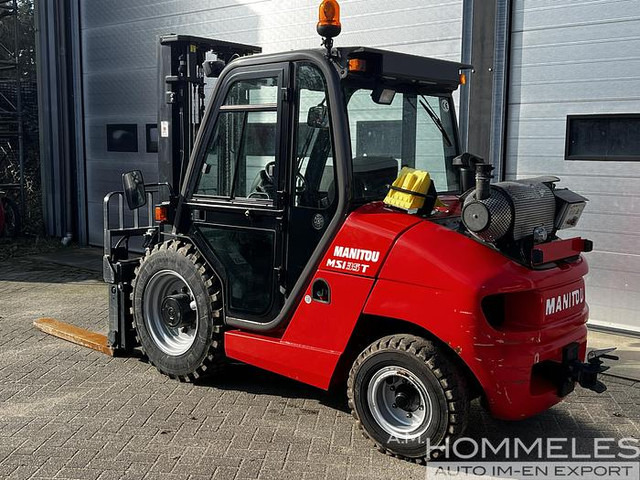 Manitou MSI35T 4ST3A - شاحنات الطرق الوعرة: صور 3 Manitou MSI35T 4ST3A - شاحنات الطرق الوعرة: صور 3