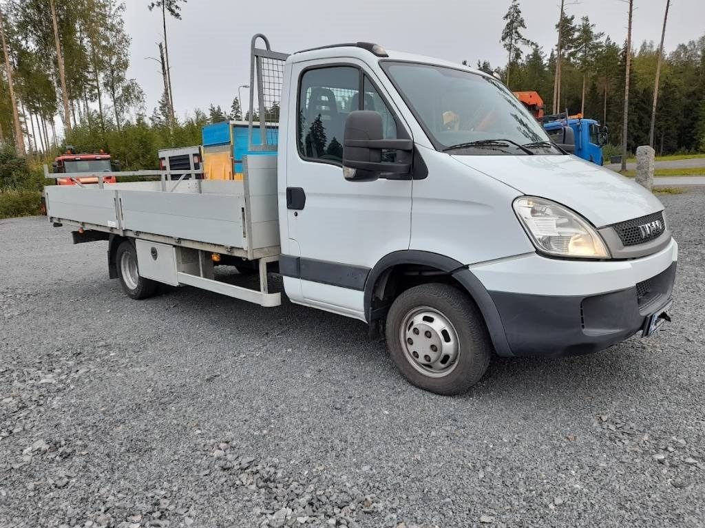 Iveco Daily 40 C18 automat - الشاحنات الصغيرة المسطحة: صور 3 Iveco Daily 40 C18 automat - الشاحنات الصغيرة المسطحة: صور 3