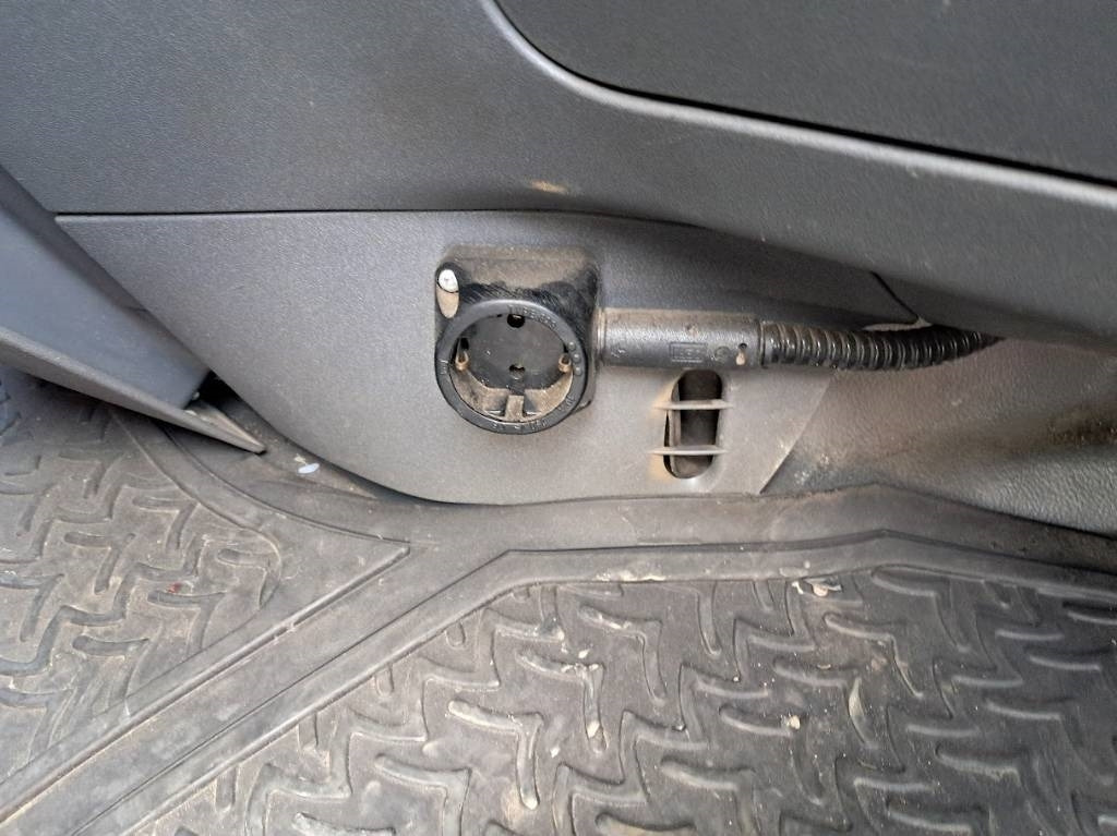 شاحنات مسطحة Iveco Daily 70 C17 Doppel 3.0: صور 15