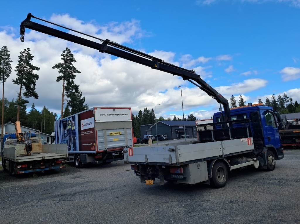 MAN TGL 8.150 Hiab 066-2 10v tarkastettu - شاحنة كرين: صور 3 MAN TGL 8.150 Hiab 066-2 10v tarkastettu - شاحنة كرين: صور 3