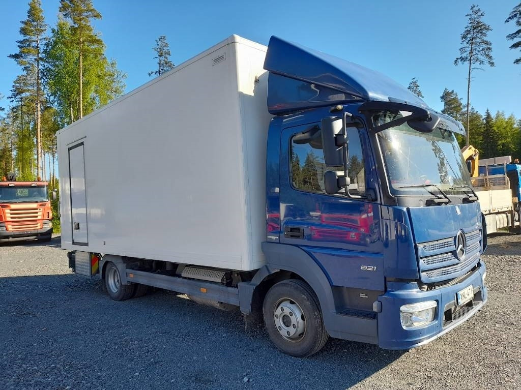 Mercedes-Benz Atego 821  - مبردة شاحنة: صور 4 Mercedes-Benz Atego 821  - مبردة شاحنة: صور 4