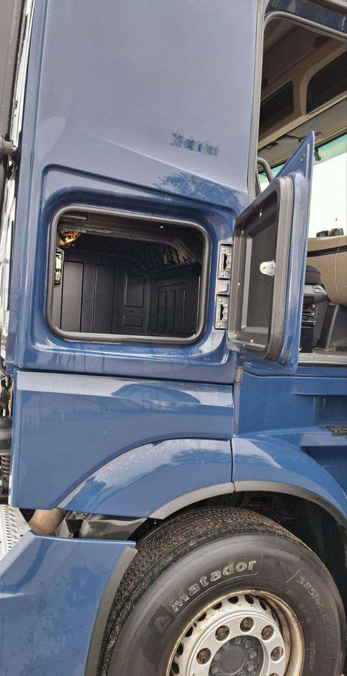 Mercedes-Benz Actros - شاحنة جرار: صور 4 Mercedes-Benz Actros - شاحنة جرار: صور 4