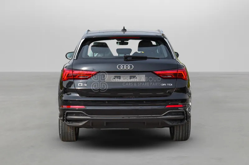 Audi Q3 Front Wheel Drive - سيارة دفع رباعي: صور 5 Audi Q3 Front Wheel Drive - سيارة دفع رباعي: صور 5