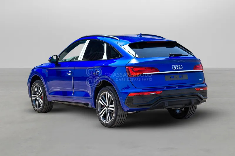 Audi Q5 AWD quattro with ultra technology - سيارة دفع رباعي: صور 3 Audi Q5 AWD quattro with ultra technology - سيارة دفع رباعي: صور 3