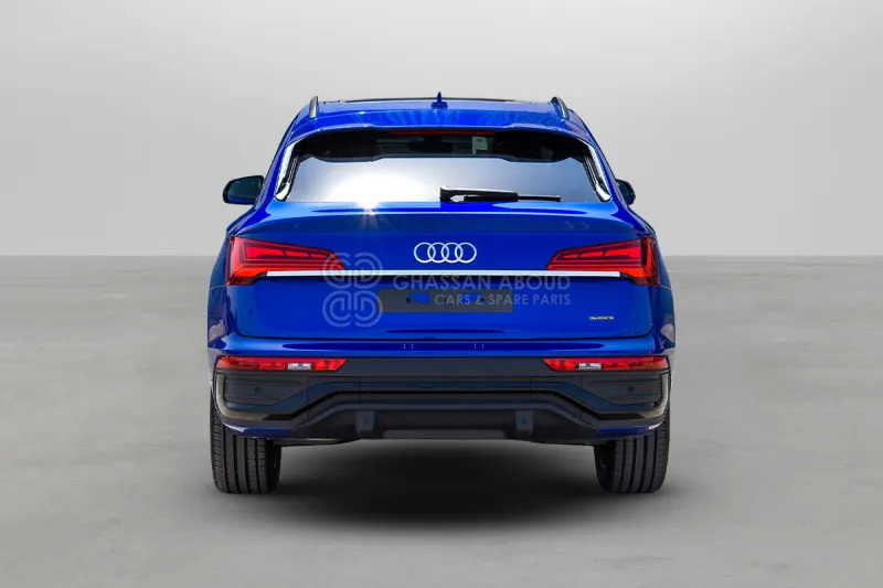 Audi Q5 AWD quattro with ultra technology - سيارة دفع رباعي: صور 5 Audi Q5 AWD quattro with ultra technology - سيارة دفع رباعي: صور 5