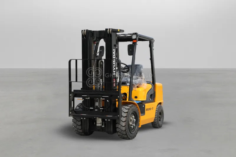 Hyundai Forklift 35DE-7 3.5 TONS DIESEL 3 STAGE - رافعة شوكية ديزل: صور 1 Hyundai Forklift 35DE-7 3.5 TONS DIESEL 3 STAGE - رافعة شوكية ديزل: صور 1