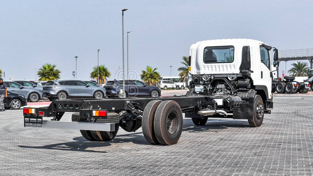 ISUZU 16 TON GVW SINGLE CAB 4×2 MEDIUM DUTY MY24 - الشاسيه شاحنة: صور 4 ISUZU 16 TON GVW SINGLE CAB 4×2 MEDIUM DUTY MY24 - الشاسيه شاحنة: صور 4