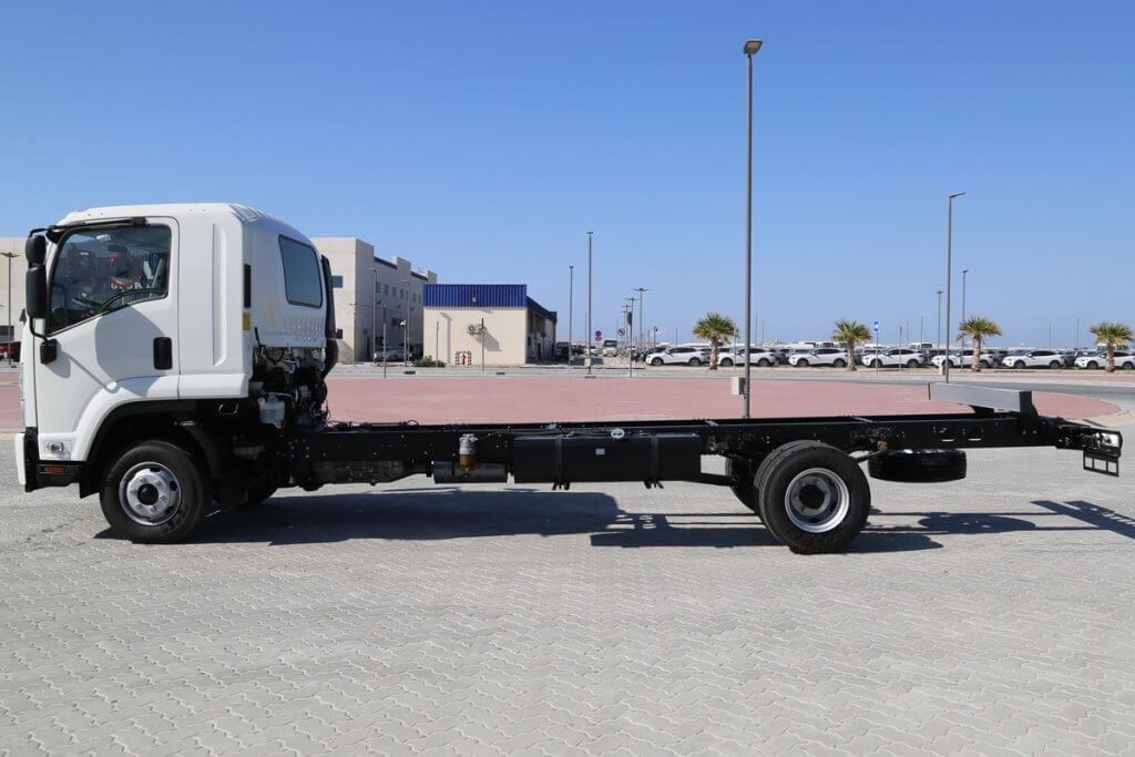 ISUZU FRR – 11 Ton GVW, Payload 7 Ton 4×2 Single Cabin Chassis with AC MY24 - الشاسيه شاحنة: صور 3 ISUZU FRR – 11 Ton GVW, Payload 7 Ton 4×2 Single Cabin Chassis with AC MY24 - الشاسيه شاحنة: صور 3