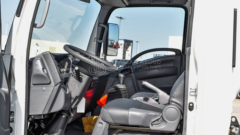 ISUZU NPR 75 LONG CHASSIS PAYLOAD 4.7 TON APPROX 4×2 W/ AC MY24 - الشاسيه شاحنة: صور 5 ISUZU NPR 75 LONG CHASSIS PAYLOAD 4.7 TON APPROX 4×2 W/ AC MY24 - الشاسيه شاحنة: صور 5