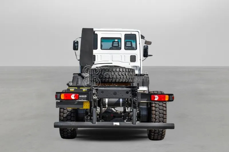 Iveco Euro Cargo ML150 4x4 Chassis - الشاسيه شاحنة: صور 5 Iveco Euro Cargo ML150 4x4 Chassis - الشاسيه شاحنة: صور 5