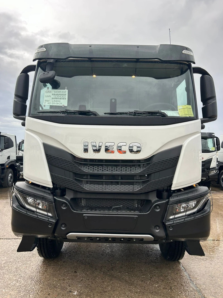 Iveco T-WAY AT380T43H 6x4 R20 Tyres Chassis - Barcelona Stock - الشاسيه شاحنة: صور 1 Iveco T-WAY AT380T43H 6x4 R20 Tyres Chassis - Barcelona Stock - الشاسيه شاحنة: صور 1