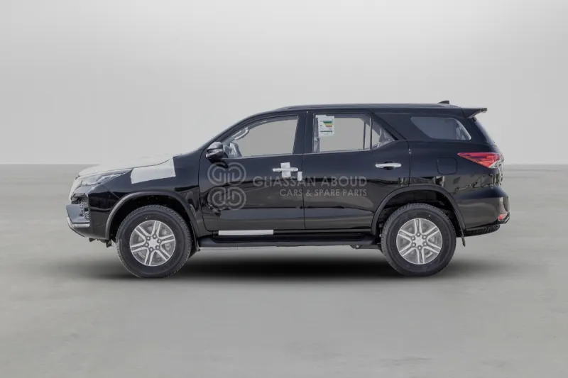 Toyota Fortuner 4x4 PART-TIME - سيارة دفع رباعي: صور 3 Toyota Fortuner 4x4 PART-TIME - سيارة دفع رباعي: صور 3