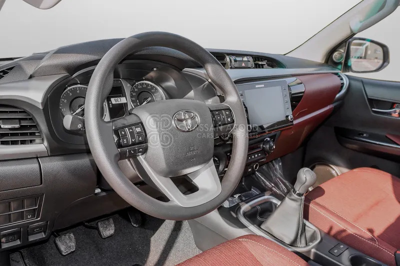 Toyota Hilux 4X4 Double Cabin - شاحنة البيك أب, الشاحنات الصغيرة كابينة مزدوجة: صور 5 Toyota Hilux 4X4 Double Cabin - شاحنة البيك أب, الشاحنات الصغيرة كابينة مزدوجة: صور 5