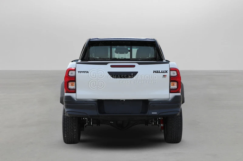 Toyota Hilux 4X4 - شاحنة البيك أب: صور 5 Toyota Hilux 4X4 - شاحنة البيك أب: صور 5