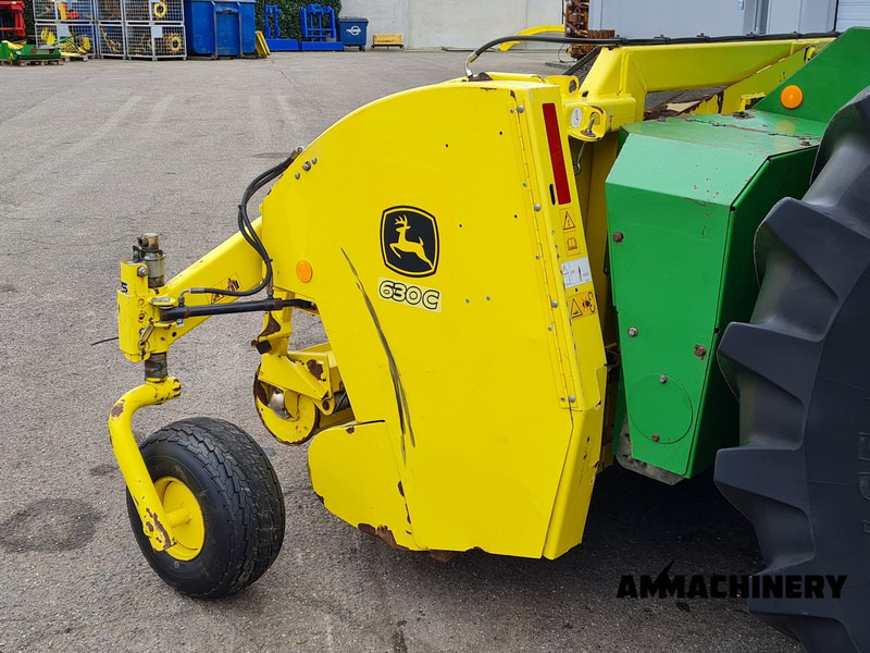 John Deere 630C pick up - حصادات الذرة - الآلات والماكينات الزراعية: صور 4 John Deere 630C pick up - حصادات الذرة - الآلات والماكينات الزراعية: صور 4