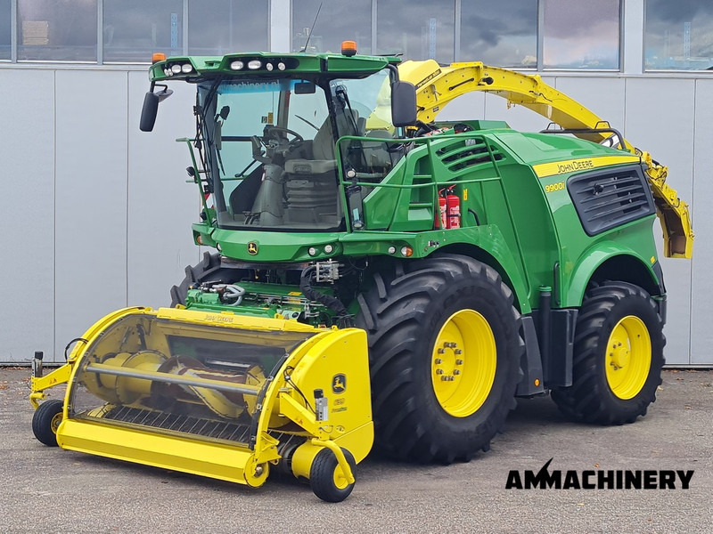 John Deere 9900 i - حصادة الأعلاف: صور 1 John Deere 9900 i - حصادة الأعلاف: صور 1
