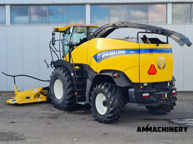 New Holland FR500 4WD - حصادة الأعلاف: صور 4 New Holland FR500 4WD - حصادة الأعلاف: صور 4
