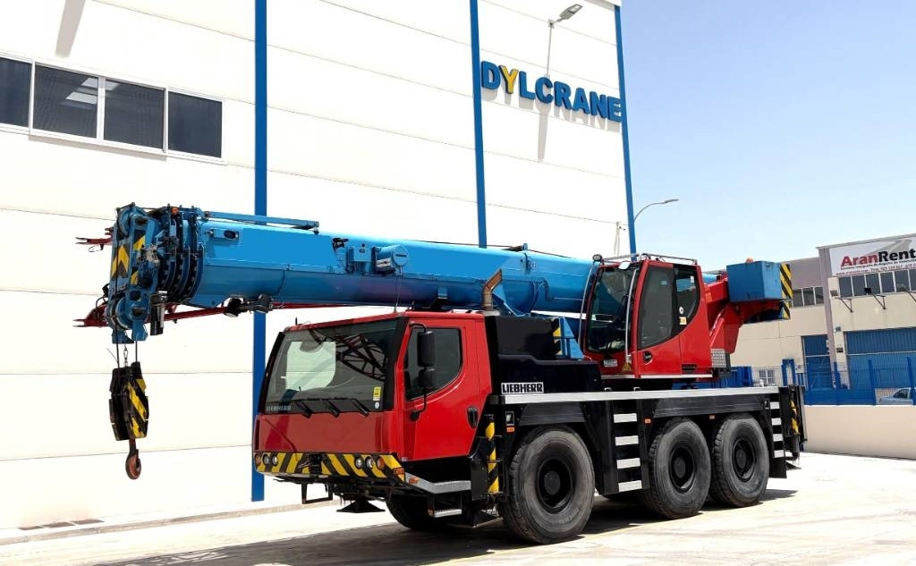 Liebherr LTM 1050-3.1 - رافعة لجميع التضاريس: صور 1 Liebherr LTM 1050-3.1 - رافعة لجميع التضاريس: صور 1