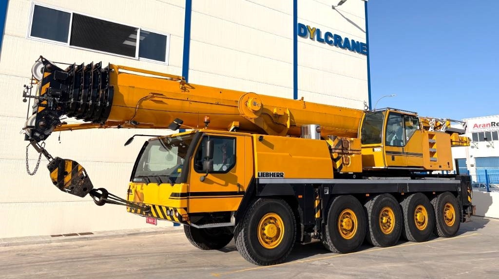 Liebherr LTM 1095-5.1 - رافعة لجميع التضاريس: صور 1 Liebherr LTM 1095-5.1 - رافعة لجميع التضاريس: صور 1