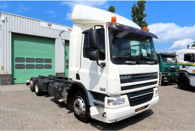 DAF CF 75.310 6x2, DUTCH TRUCK, 4.20 wheelbasis - الشاسيه شاحنة: صور 1 DAF CF 75.310 6x2, DUTCH TRUCK, 4.20 wheelbasis - الشاسيه شاحنة: صور 1