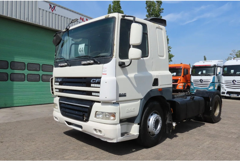 DAF CF 85.410 Manual, Retarder, PTO/Hydraulic, Very clean truck! - شاحنة جرار: صور 2 DAF CF 85.410 Manual, Retarder, PTO/Hydraulic, Very clean truck! - شاحنة جرار: صور 2