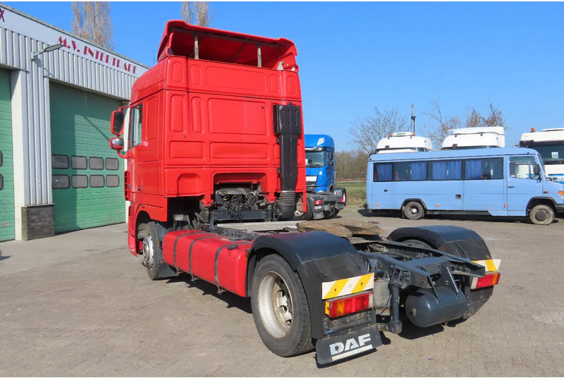 DAF XF 105.460 2 beds, 2 tanks - شاحنة جرار: صور 5 DAF XF 105.460 2 beds, 2 tanks - شاحنة جرار: صور 5
