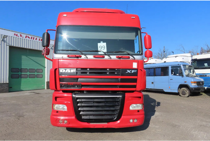 DAF XF 105.460 2 beds, 2 tanks - شاحنة جرار: صور 3 DAF XF 105.460 2 beds, 2 tanks - شاحنة جرار: صور 3
