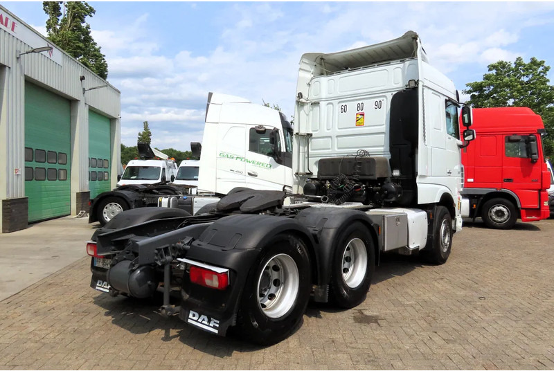DAF XF 530 6x4 Retarder, Frigo, P-Cool, 2 beds - شاحنة جرار: صور 5 DAF XF 530 6x4 Retarder, Frigo, P-Cool, 2 beds - شاحنة جرار: صور 5