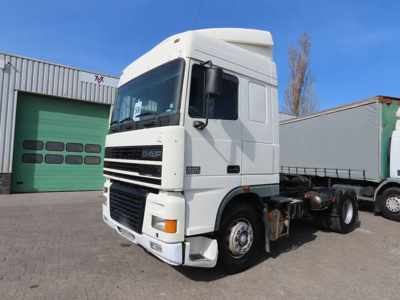 DAF XF 95.480 E4 type, Manual ger, Manual. Great state - شاحنة جرار: صور 3 DAF XF 95.480 E4 type, Manual ger, Manual. Great state - شاحنة جرار: صور 3