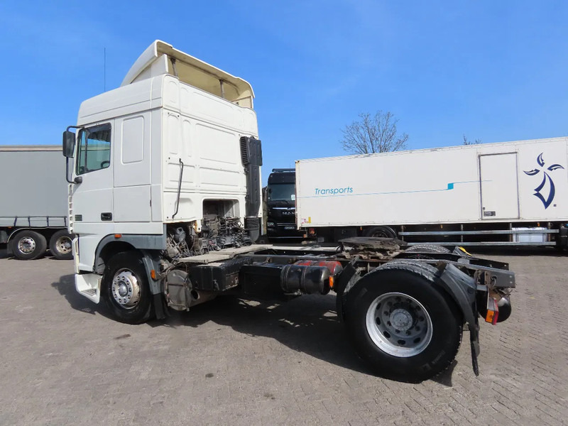 DAF XF 95.480 E4 type, Manual ger, Manual. Great state - شاحنة جرار: صور 5 DAF XF 95.480 E4 type, Manual ger, Manual. Great state - شاحنة جرار: صور 5