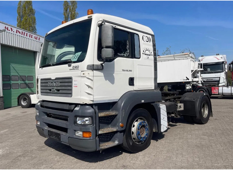 MAN TGA 18.390 Manual gear - شاحنة جرار: صور 2 MAN TGA 18.390 Manual gear - شاحنة جرار: صور 2