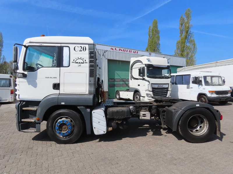 MAN TGA 18.390 Manual - شاحنة جرار: صور 4 MAN TGA 18.390 Manual - شاحنة جرار: صور 4