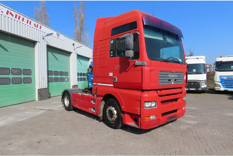 MAN TGA 18.460 Manual injection (euro2), Manual gearbox - شاحنة جرار: صور 1 MAN TGA 18.460 Manual injection (euro2), Manual gearbox - شاحنة جرار: صور 1