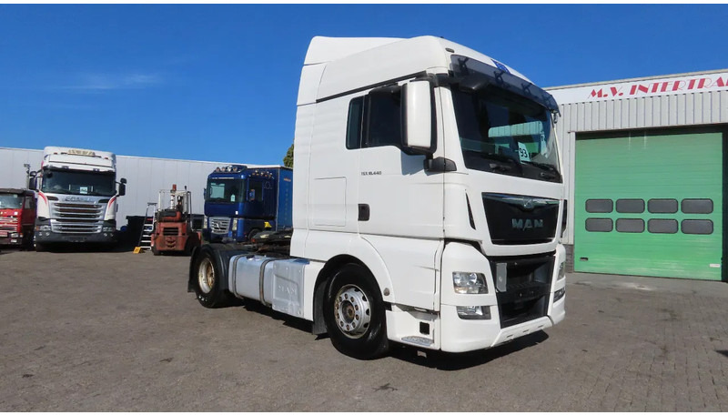 MAN TGX 14.440 RETARDER, 2 tanks, GREAT CONDITION! - شاحنة جرار: صور 1 MAN TGX 14.440 RETARDER, 2 tanks, GREAT CONDITION! - شاحنة جرار: صور 1