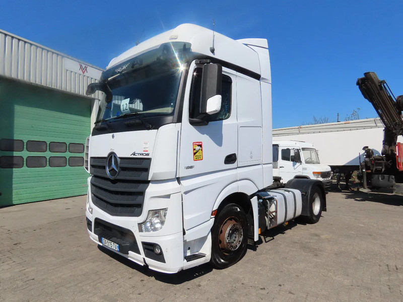 Mercedes-Benz Actros 1851 RETARDER, EVV, 831300 km original! RETARDER, 2 tanks - شاحنة جرار: صور 4 Mercedes-Benz Actros 1851 RETARDER, EVV, 831300 km original! RETARDER, 2 tanks - شاحنة جرار: صور 4