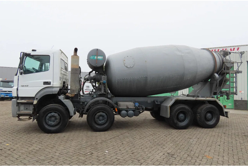 Mercedes-Benz Axor 4140 236540 KM ! BIG AXELS, Manual gearbox, FULL SPRING! 8х4 - شاحنة خلاطة خرسانة: صور 5 Mercedes-Benz Axor 4140 236540 KM ! BIG AXELS, Manual gearbox, FULL SPRING! 8х4 - شاحنة خلاطة خرسانة: صور 5